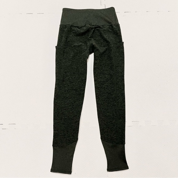 Kirkland Signature Dark Green Brushed Leggings Side Pockets Size Small - Picture 6 of 10